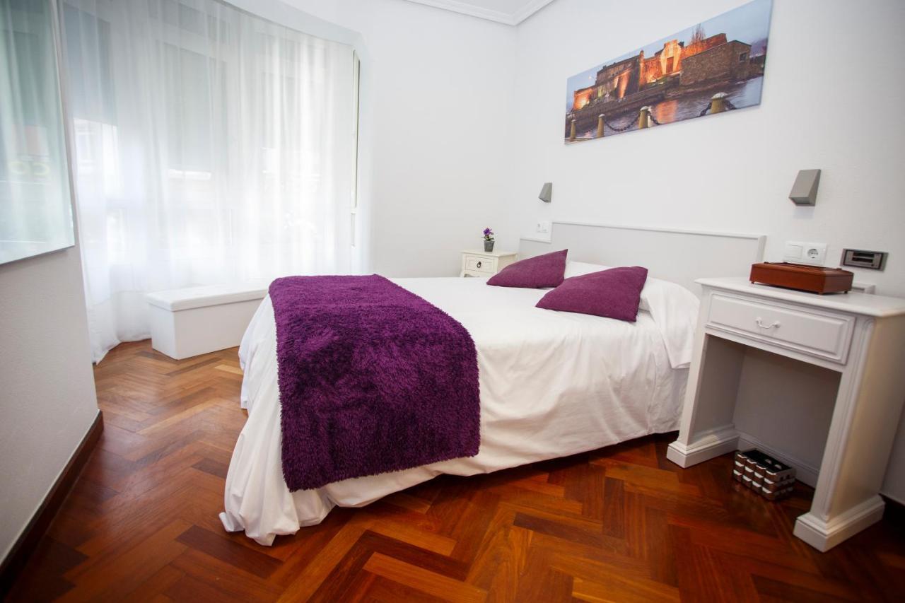 Hostal Costa Coruna Luaran gambar