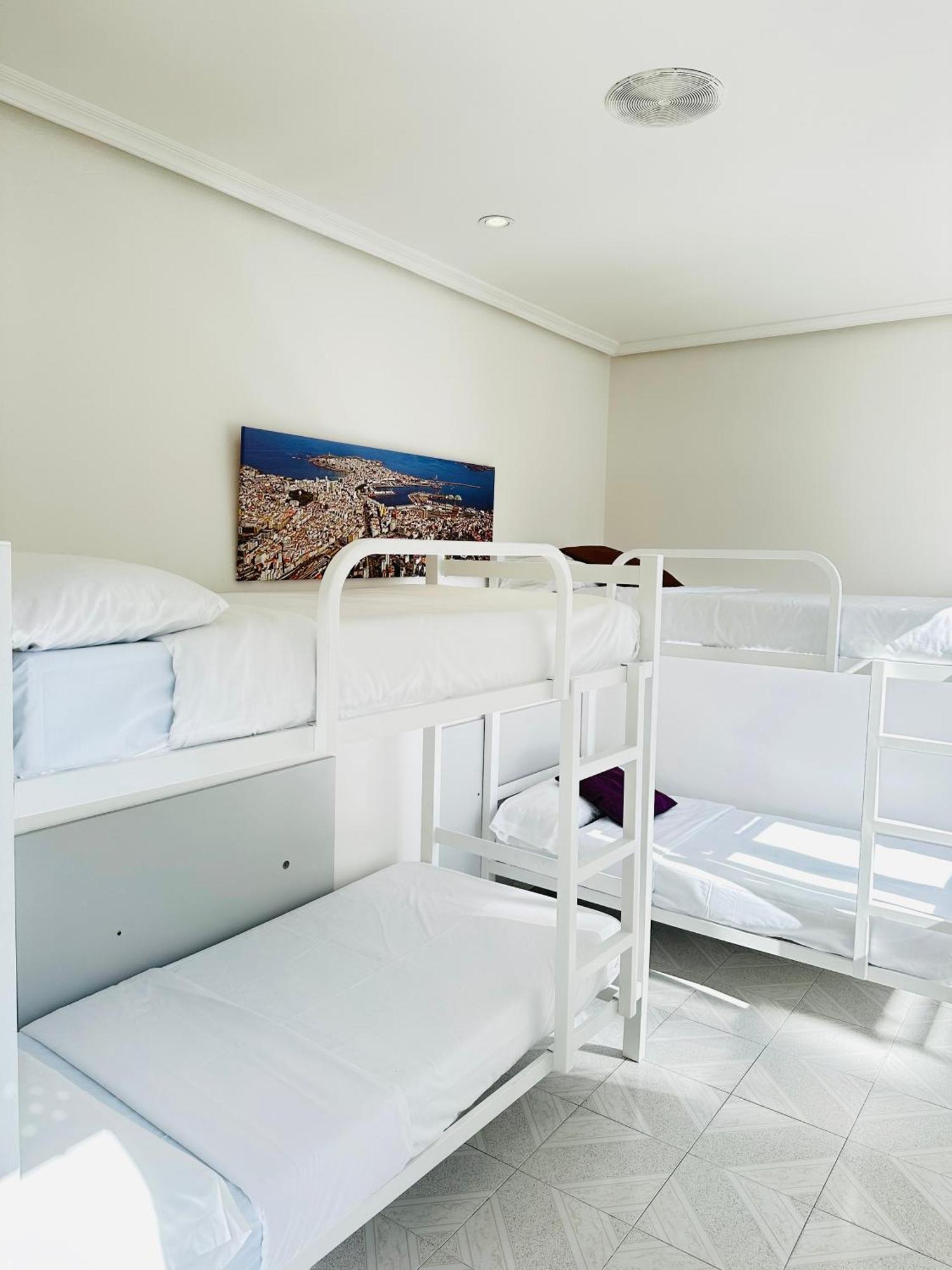 Hostal Costa Coruna Luaran gambar